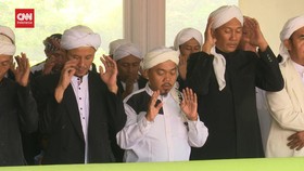 VIDEO: Jemaah Tarekat Naqsabandiyah Sumatera Utara Rayakan Lebaran