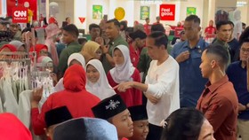 VIDEO: Jokowi Ajak 40 Anak Yatim Belanja Baju Lebaran