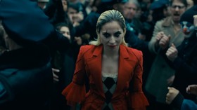 Lady Gaga Banyak Lakukan Hal Baru Demi Jadi Harley Quinn di Joker 2