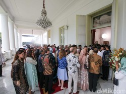Istana Akan Evaluasi Usai Ricuh Warga Saat Antre Open House Jokowi