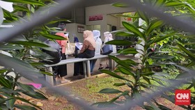 Tahanan Koruptor di Rutan KPK Santap Ketupat-Opor dari Keluarga