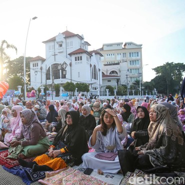 Bacaan Niat Salat Idul Fitri dan Tata Cara Melaksanakannya