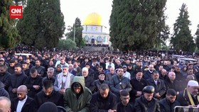 VIDEO: Syahdu Salat Idulfitri di Masjid Al Aqsa