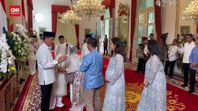 VIDEO: Jokowi Open House di Istana, Menteri Ikut Antre Bareng Warga