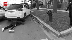 VIDEO: Detik-detik Polisi Chicago Tembak Pelanggar Lalin 100 Kali