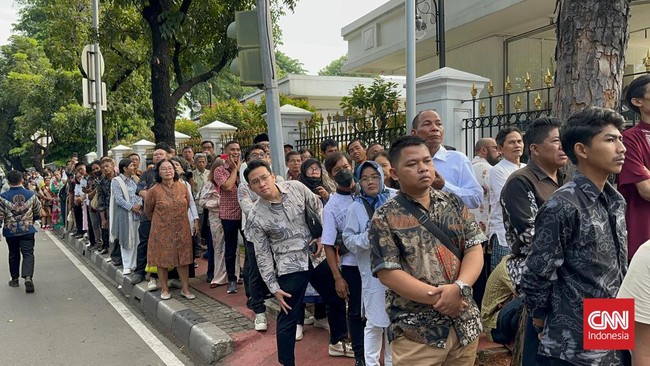 Euforia Warga Sambangi Open House Presiden di Istana Negara saat Lebaran