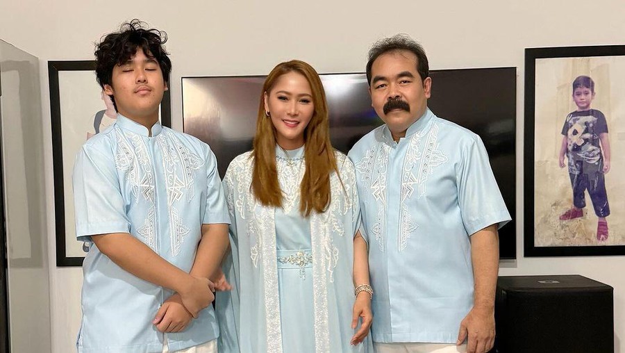 Bagi-bagi THR Ratusan Ribu, Inul Daratista Habiskan Uang Miliaran?