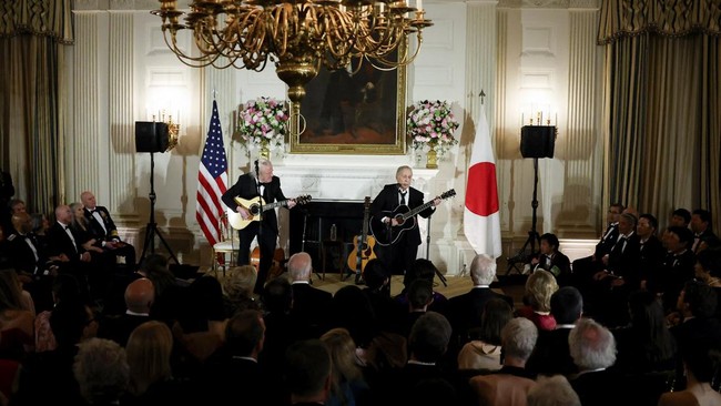 FOTO: Bersulang dan Jamuan Makan Malam Joe Biden untuk Fumio Kishida