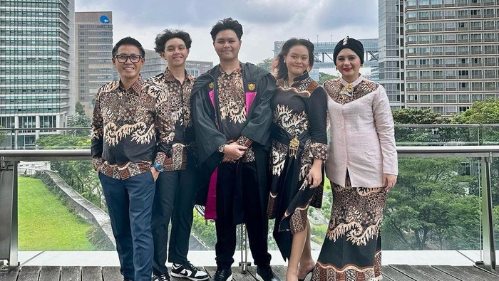 Eko Patrio dan Anak-Anaknya