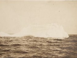 Foto Gunung Es yang Tenggelamkan Titanic Dijual Rp 140 Jutaan