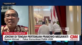 VIDEO: Jokowi di Tengah Pertemuan Prabowo-Megawati