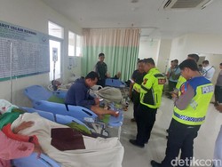 Kondisi 15 Korban Luka Kecelakaan Bus Rosalia Indah di Tol Batang
