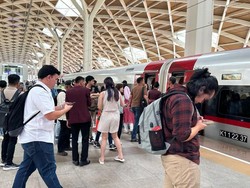 Libur Lebaran, Penumpang Whoosh Naik 30% dari Masa Normal