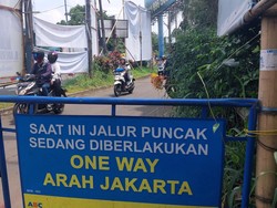 One Way Arah Jakarta Diterapkan, Kendaraan Menuju Puncak Bogor Disetop