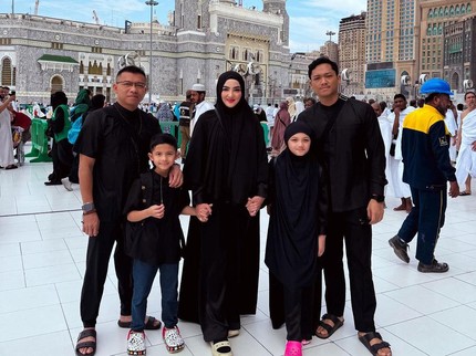 5 Potret Artis Rayakan Lebaran 2024 di Luar Negeri, Anang-Ashanty di Tanah Suci