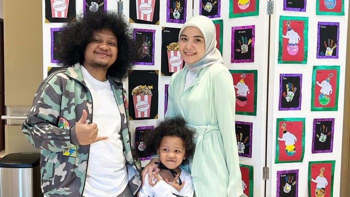 Potret Kenangan Babe Cabita dan Istri