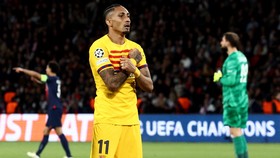 Raphinha Bawa Barcelona Unggul 1-0 atas PSG di Babak Pertama