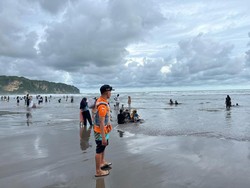 Rombongan Wisatawan Terseret Ombak Parangtritis, Turis Belgia Tewas