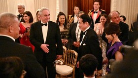 Biden Jamu PM Jepang dengan Salmon dan Steak, Bezos-Tim Cook Hadir