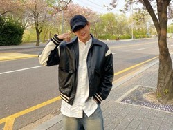 Pesona Zayyan XODIAC Pakai Baju Koko Saat Hendak Salat di Korea