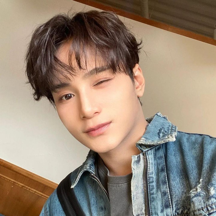 <p>Zayyan sendiri merupakan seorang Muslim, Bunda. Belum lama ini, ia menghebohkan netizen usai mengunggah momen rayakan Idul Fitri di Korea. (Foto: Instagram: @zayyanocj)</p>