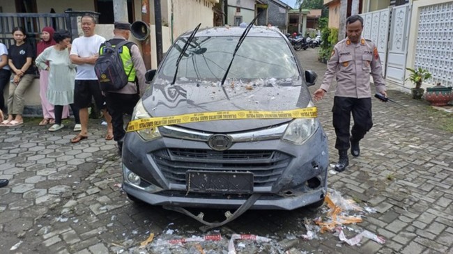 Ledakan Dahsyat Balon Udara Isi Petasan Hancurkan Lima Rumah di Magelang