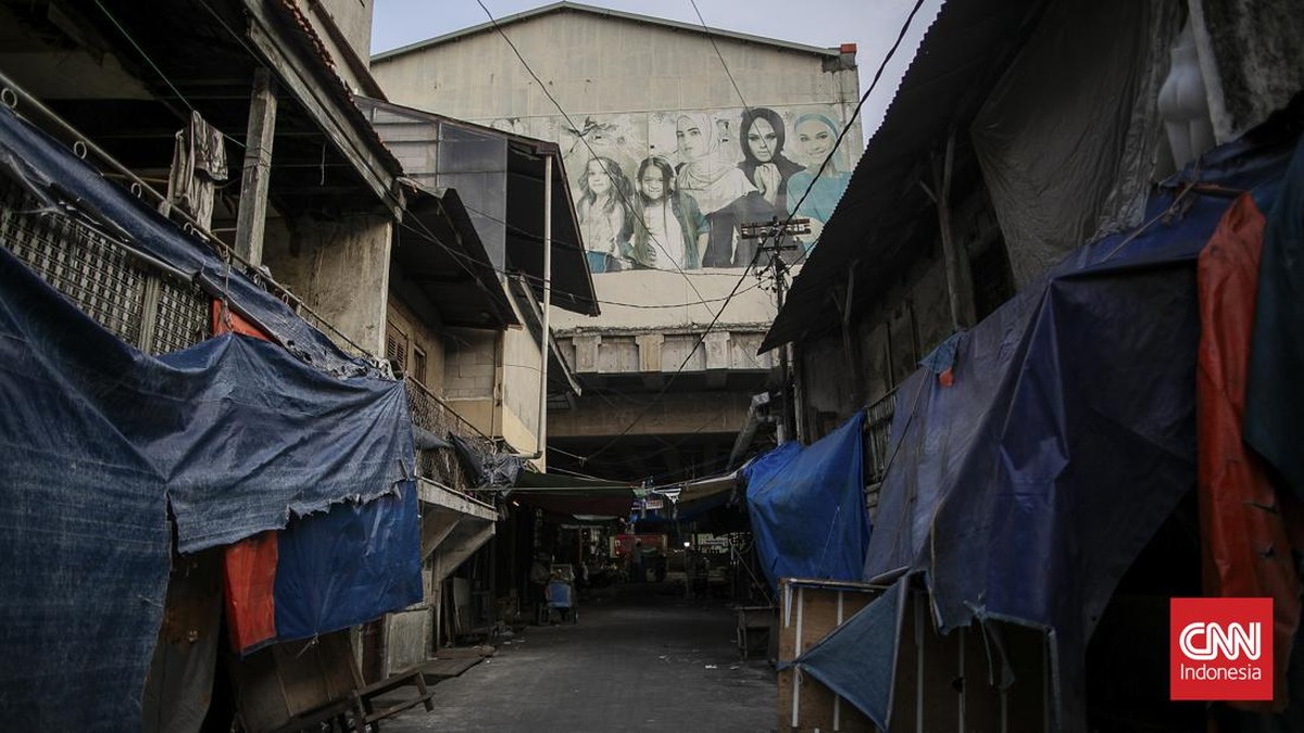 FOTO: Geliat Pasar Tanah Abang Terhenti Saat Libur Lebaran