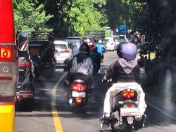 Pengendara Ramai, Arus Lalu Lintas Medan-Berastagi Macet di Hari Kedua Lebaran