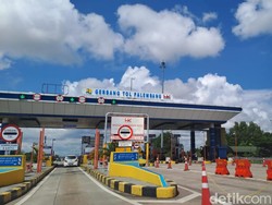 Banyak Pemobil Luar Kota Salah Masuk Tol di Palembang, Terpaksa Putar Balik