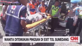 VIDEO: Wanita DItemukan Pingsan di Exit Tol Sumedang