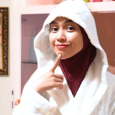 Galau Punya Kantung Mata hinga ingin Oplas, Ria Ricis Tuai Hujatan