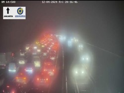 Tol Japek Arah Jakarta Macet, Contraflow Akan Diberlakukan