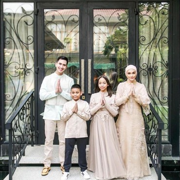 Verrell Bramasta Rayakan Lebaran Bareng Putri Zulhas Jadi Sorotan