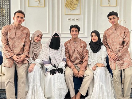 5 Potret Lebaran Pertama Adiba Khanza Bareng Sang Suami Pesepakbola Egy Maulana