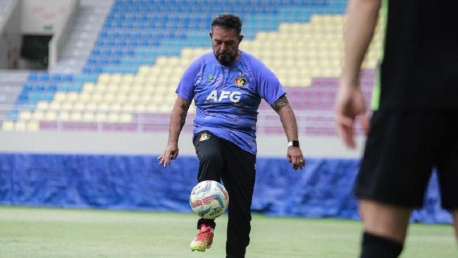 Fisioterapis Persik Kediri asal Brasil Marcelo Araujo meninggal dunia setelah dirawat di RS Simpang Lima Gumul Kediri.