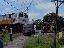 Keajaiban Keluarga Asal Pasuruan Selamat dari Tabrakan Carry Vs KA Argo Semeru
