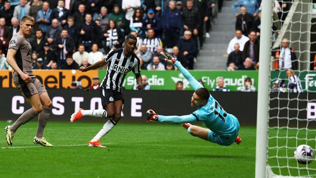 Kekalahan Menyedihkan untuk Tottenham Saat Dilumat Newcastle 0-4 di Liga Inggris