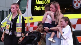 FOTO: Horor Penikaman Massal di Tengah Keramaian Mal Sydney