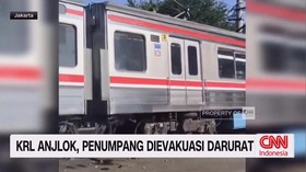 VIDEO: KRL Anjlok, Penumpang Dievakuasi Darurat