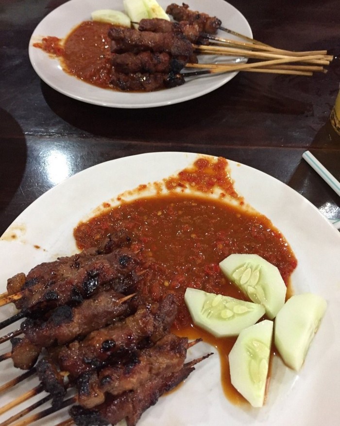 10 Rekomendasi Tempat Kuliner Kaki Lima yang Populer di Bali