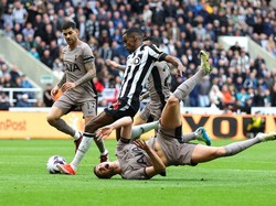 Newcastle Vs Tottenham Besok Main di Australia, Shearer: Gila
