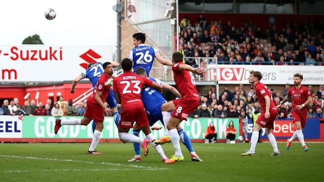 Bek Timnas Indonesia, Elkan Baggott, merasa aneh bisa mencetak gol untuk Bristol Rovers secara bebas saat mengalahkan Cheltenham Town 3-1.