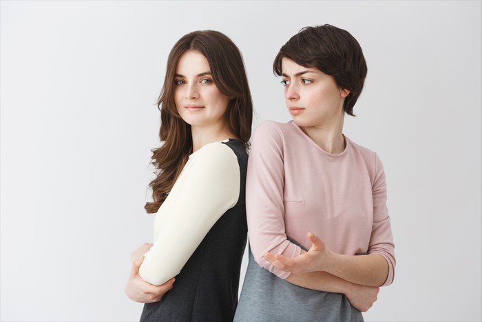 Ilustrasi Teman Iri/ Foto: freepik.com/cookie_studio