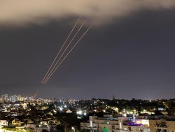 Melihat Kekuatan Militer Iran yang Serang Israel Pakai Drone