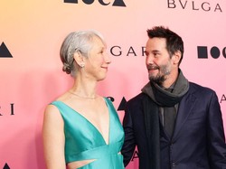 Keanu Reeves Dikabarkan Sudah Menikah, Pacar Unggah Foto Ciuman