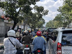 Dedi Mulyadi Sebut Lampu Lalu Lintas Jadi Biang Kerok Macet di Bandung
