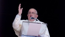 Paus Fransiskus Akan Gelar Misa di Stadion GBK