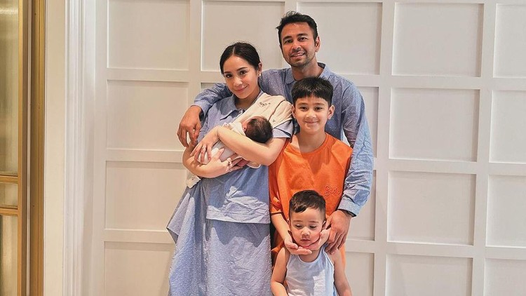 Raffi Ahmad Nagita Slavina Baby Lily