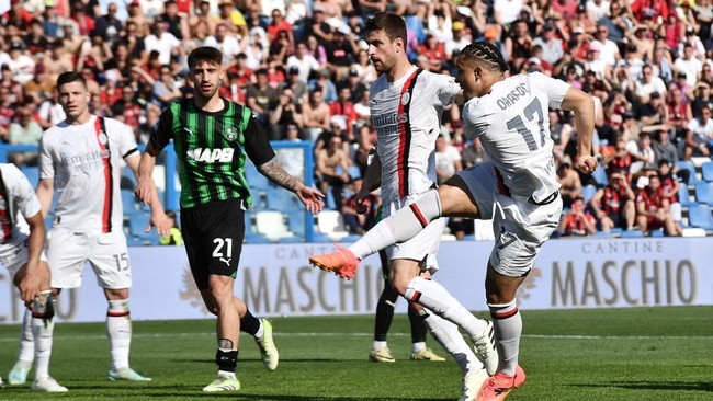 AC Milan gagal meraih poin penuh pada pekan ke-32 Liga Italia ketika bertamu ke markas Sassuolo di Stadion Mapei, Minggu (14/4) malam waktu Indonesia.