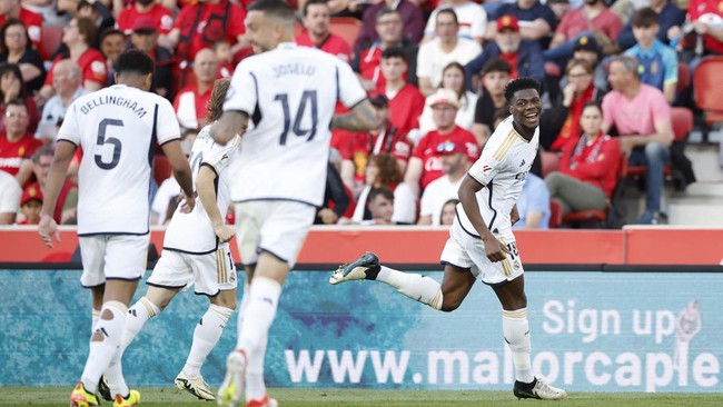 Real Madrid mengantongi tiga poin tambahan dalam La Liga Spanyol setelah menang atas Real Mallorca.
